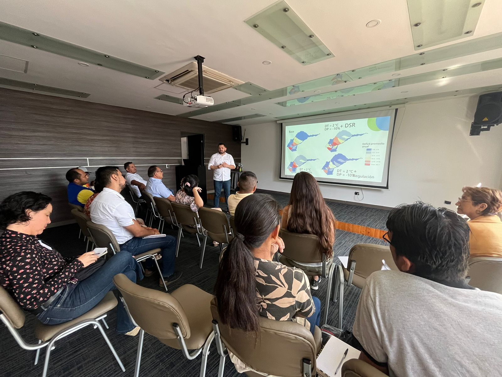 Productos y resultados